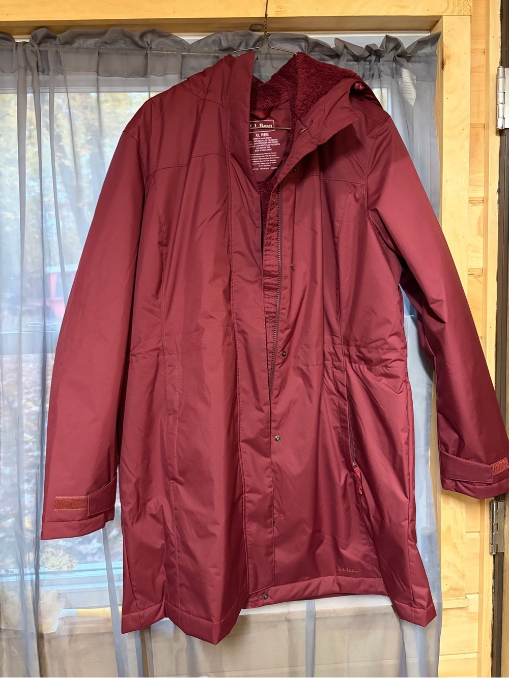 L.L. Bean Womens Deep Red Hooded Winter Coat Jacket Lined